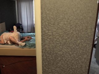 Жена Поймала Его На Измене И Подглядывала За Ним