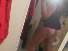 Fatty housewife shakes big ass in a toilet room