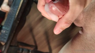 Big Cock Cum On My Hand While My Stepfather Watches