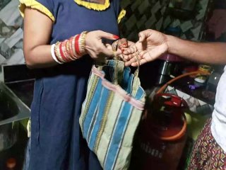 Aunty Le Chimeke Ko Ketalai Bazar Pichadi Sabji Magayi Ra Tesko Help Ko Sato Apno Puti Di