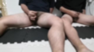 Japanese 友達とAvみてたら興奮してオナニー 2人でさわりあい