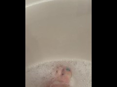 Bubbly feet