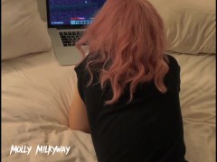 Stepsister occupied the PC. Fucked her while she played