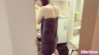 Shower お風呂あがりの彼女を盗撮したら可愛すぎて興奮-日本人 素人カップル 盗撮 全裸