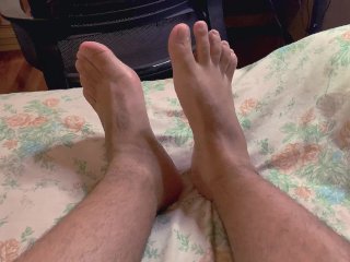 I Love Massaging My Feet 👣 And Legs And Then My Cock Until Cum 💦