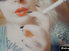 Close up - Smoking Fetish