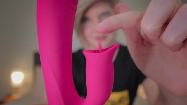 Unboxing And Review Of The Unvomi Pulsating Rabbit Vibrator From