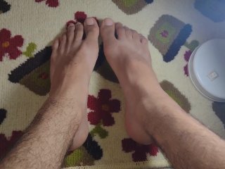 Me Worshiping My Hot Feets, Good Lighits