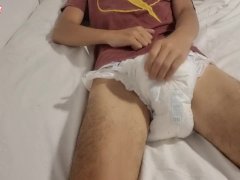 ABDL Diaper Boy Jerks Off In His Diaper Realy Fast