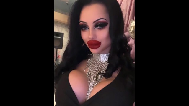 Nadja Diamond Lips