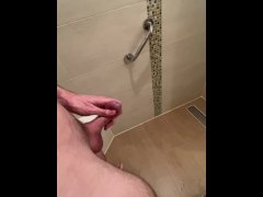 Quick piss in the shower pee