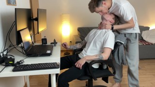 Cum Bored Twink Came From Anal To Fuck His Boyfriend And Cum