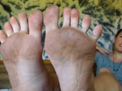 Die Fuß-Herrin - dirty feet - german foot fetish