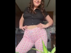 Beautiful BBW shakes her big butt in pyjama and shows pretty smile