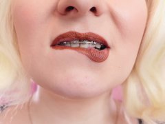 ASMR video: lipstick