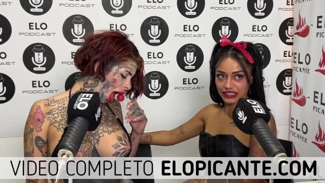 LIZZY Y GLORIA NAHIR MUESTRAN LOS PEZONES Y LA COLA EN EL CUARTO PICANTE