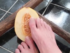 This is for the girls ;) Fingering a honeydew melon like a pussy with my feet