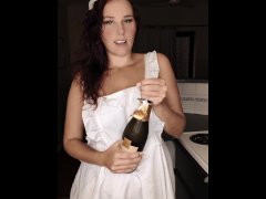 Natural Titties and curvy Aussie Redhead playing with Strawberries and Cream then squirts
