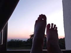 APPRECIATE THIS BEAUTIFUL SUNSET NEXT TO MY FEET